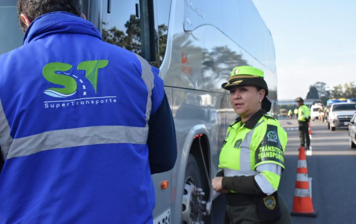 Para este puente festivo, la SuperTransporte intensifica su presencia de control efectivo en 27 terminales, 21 aeropuertos, 7 cuerpos de agua y 5 estaciones de cable