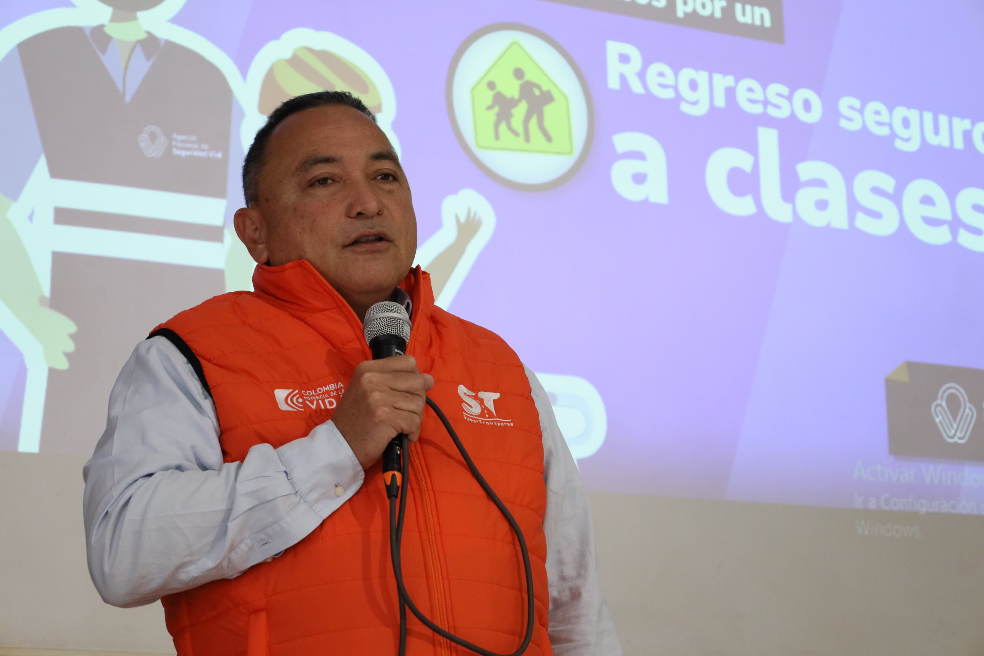 El sector transporte lidera iniciativa para una movilidad segura de niñas, niños y adolescentes en entornos escolares