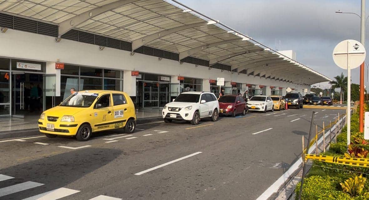 SuperTransporte sanciona por más de 300 millones a la concesión Aeropuertos de Oriente debido al incumplimiento de la orden de eliminar restricciones en la prestación del servicio de transporte terrestre desde el aeropuerto Palonegro de Bucaramanga